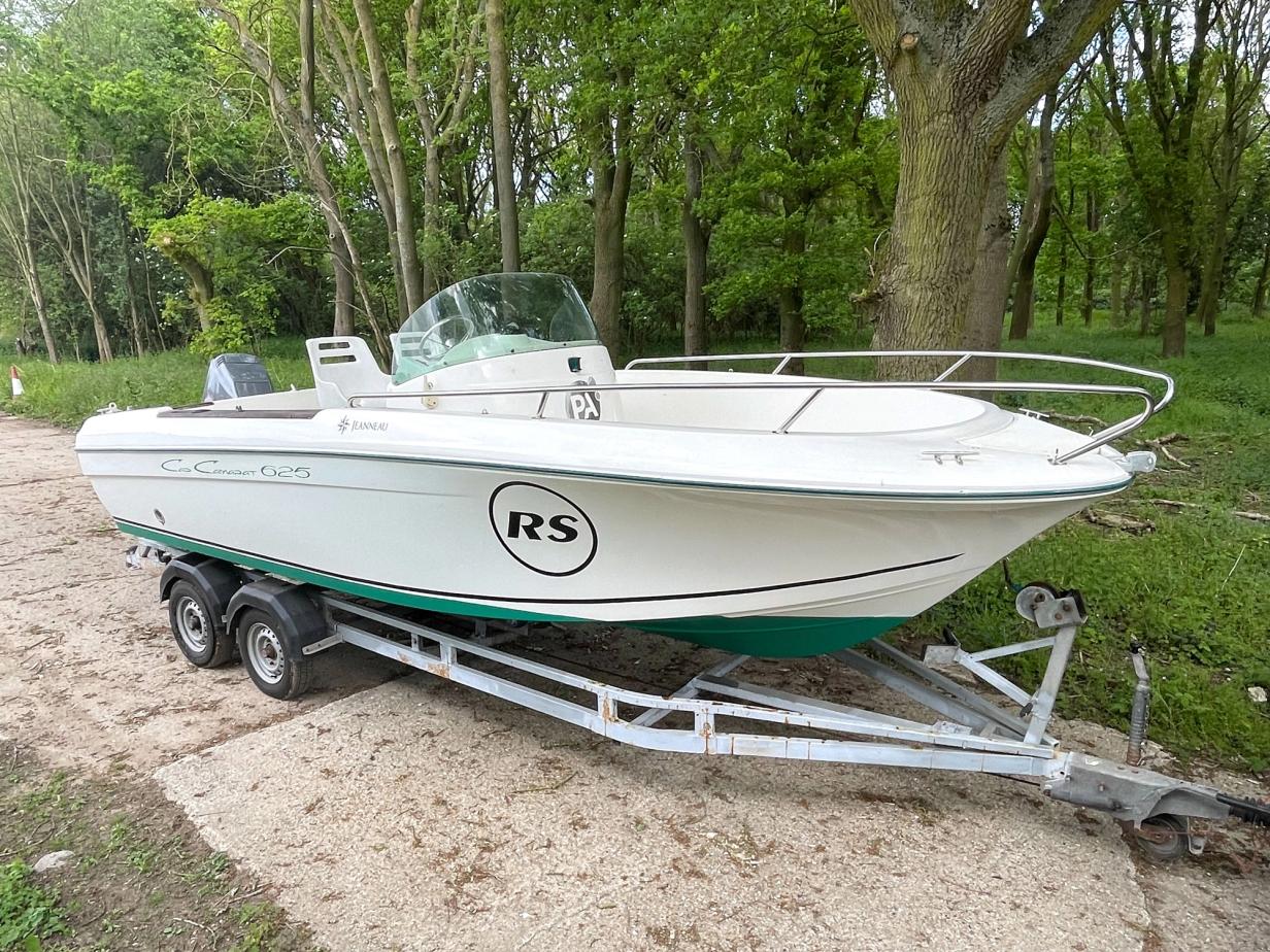 Jeanneau Cap Camarat 625 Boat For Sale