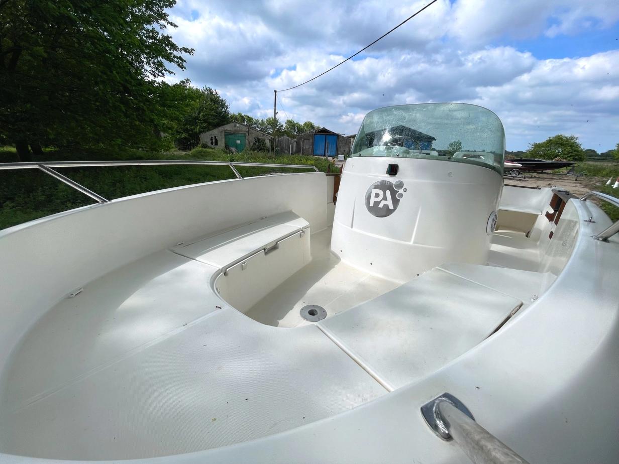 Jeanneau Cap Camarat 625 Boat For Sale