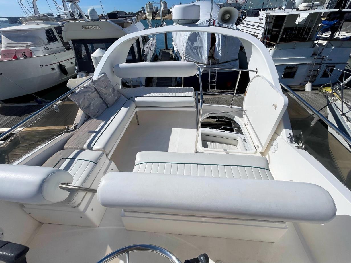 Fairline Phantom 37 Flybridge Boat For Sale UK