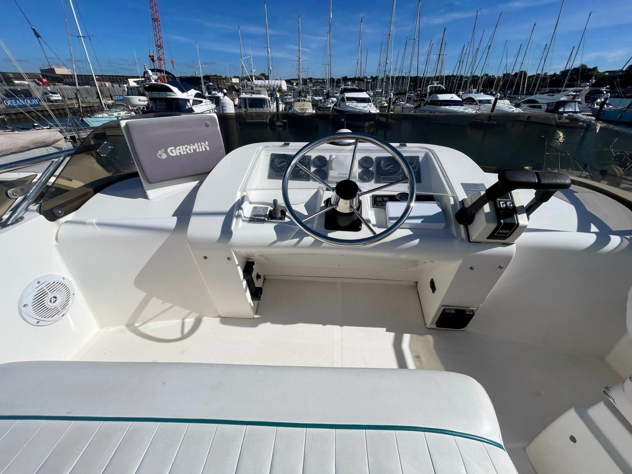 Fairline Phantom 37 Flybridge Boat For Sale UK