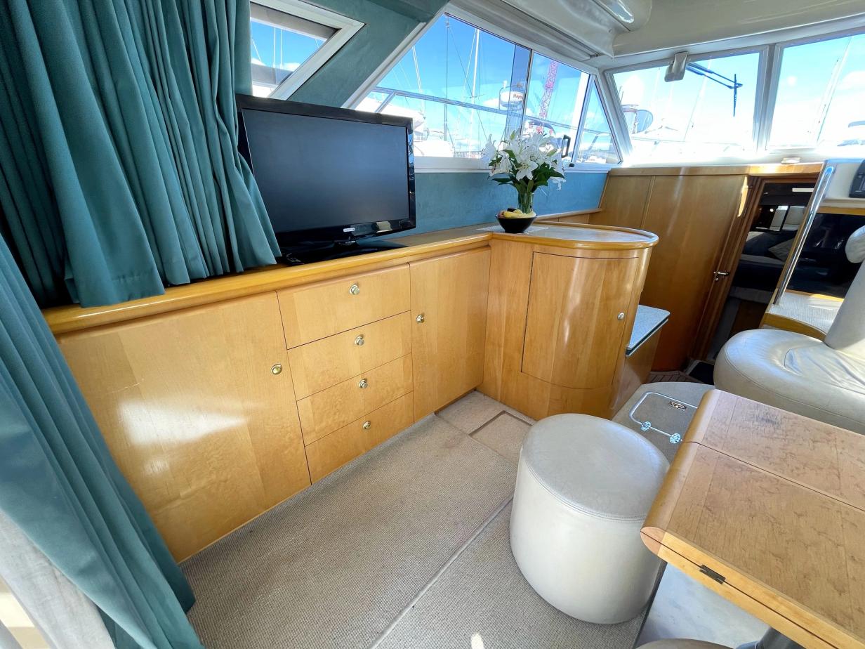 Fairline Phantom 37 Flybridge Boat For Sale UK