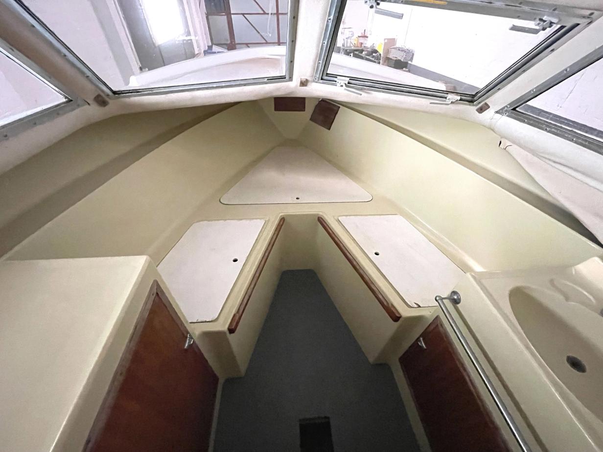 Elysian 27 Boat For Sale