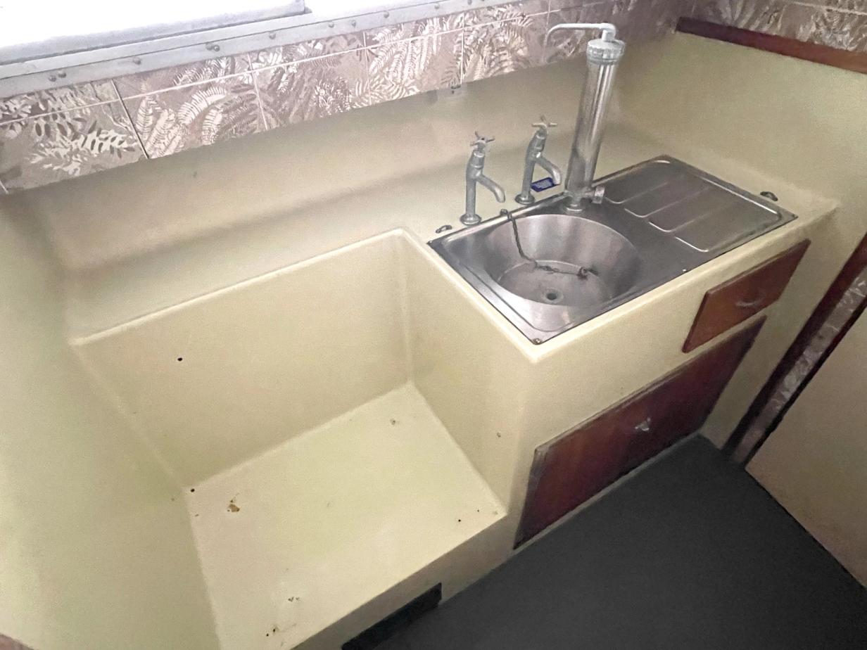 Elysian 27 Boat For Sale