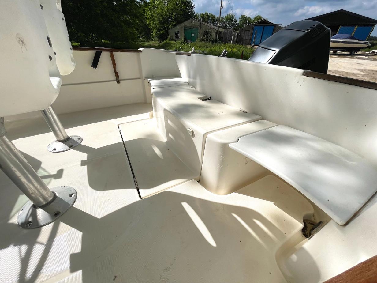 Jeanneau Cap Camarat 625 Boat For Sale