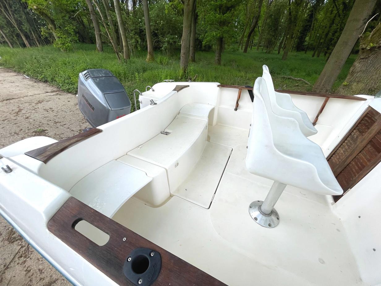 Jeanneau Cap Camarat 625 Boat For Sale