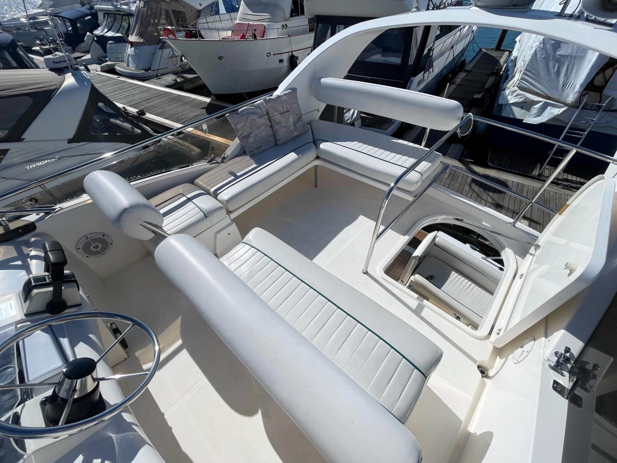 Fairline Phantom 37 Flybridge Boat For Sale UK