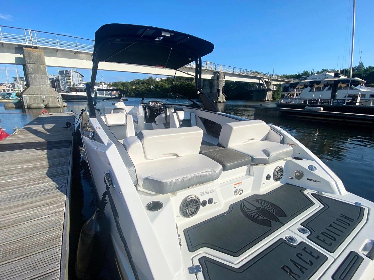 Scarab 255 Race Edition Power Boat For Sale