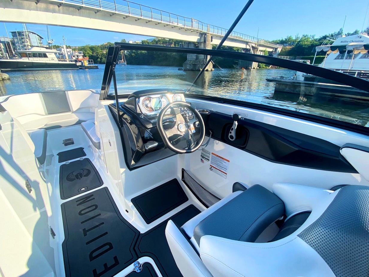 Scarab 255 Race Edition Power Boat For Sale