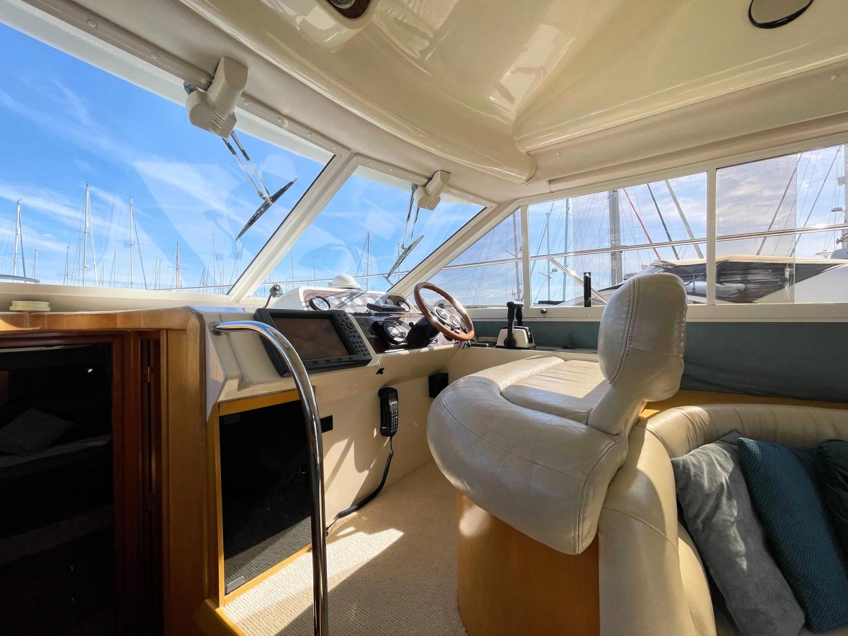 Fairline Phantom 37 Flybridge Boat For Sale UK