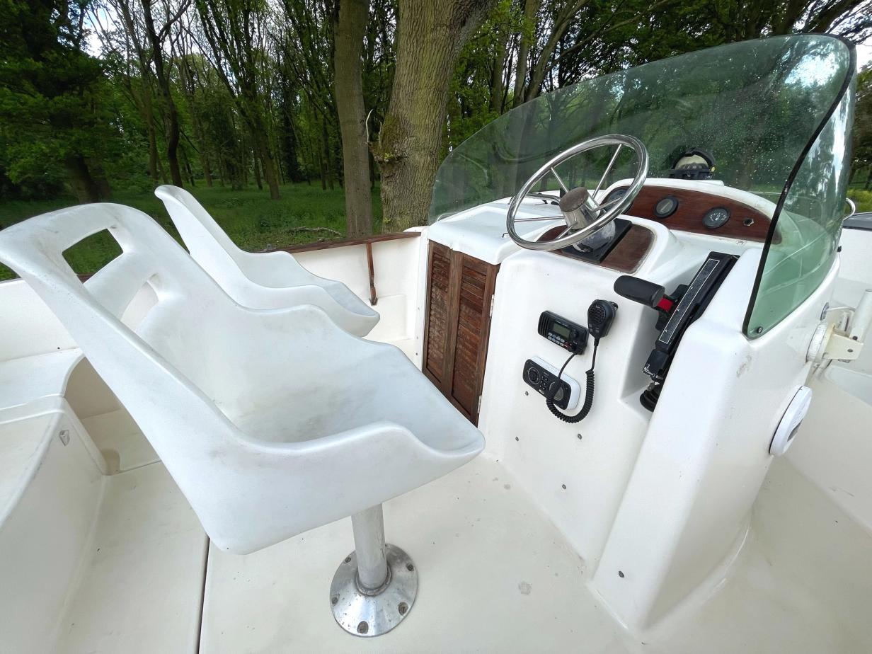 Jeanneau Cap Camarat 625 Boat For Sale