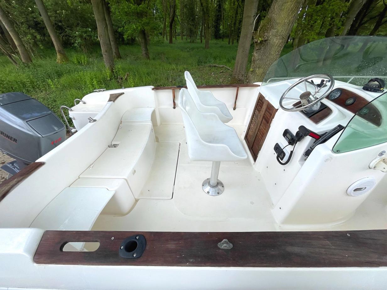 Jeanneau Cap Camarat 625 Boat For Sale