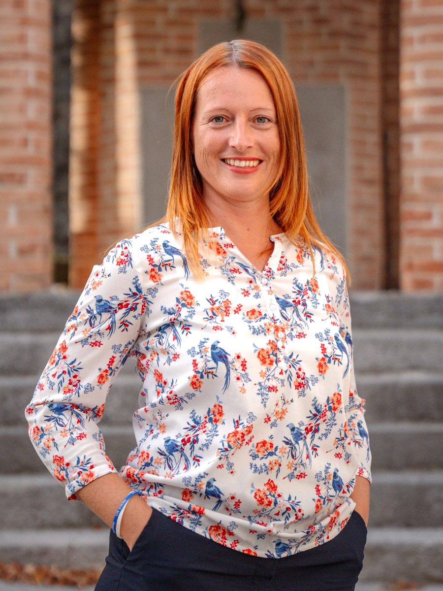 dr. Mojca Kumin Horvat
