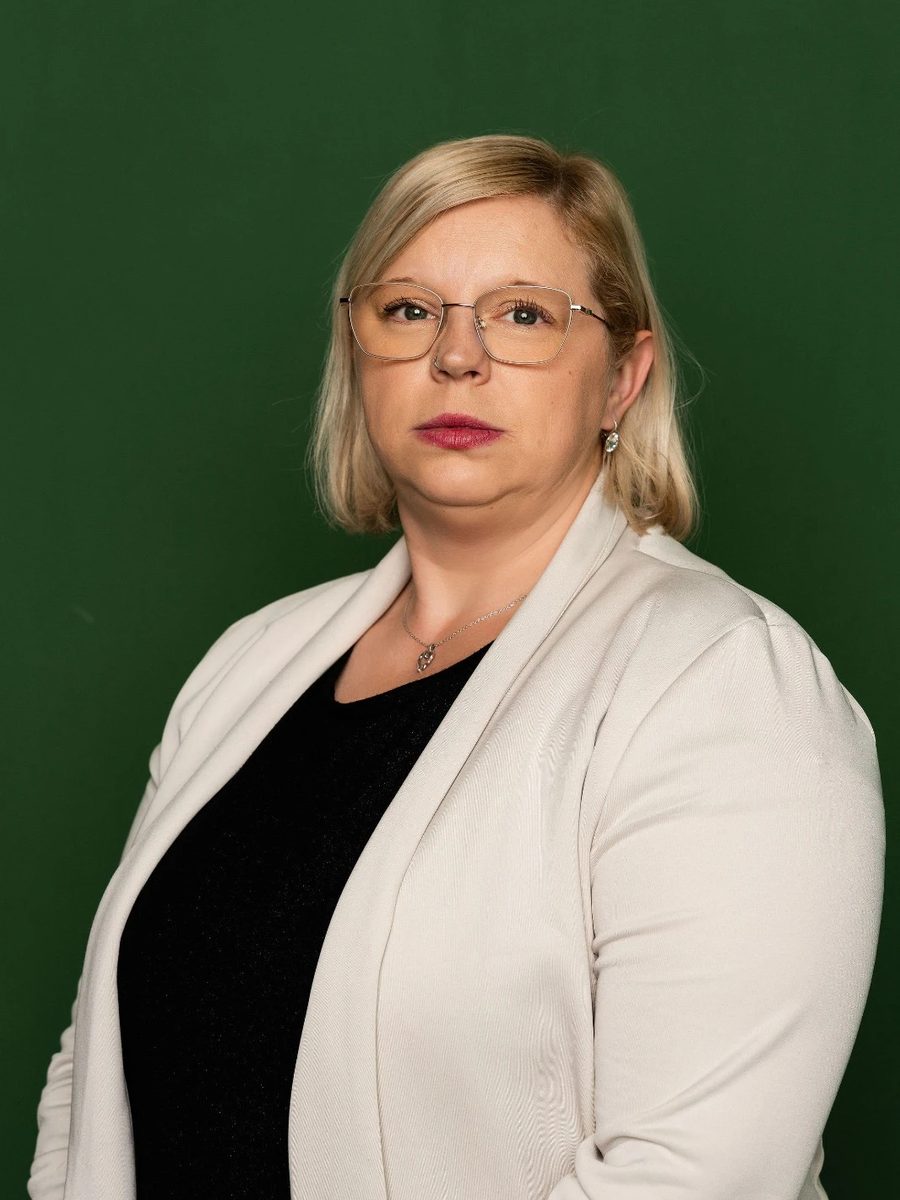 Urška Širaj