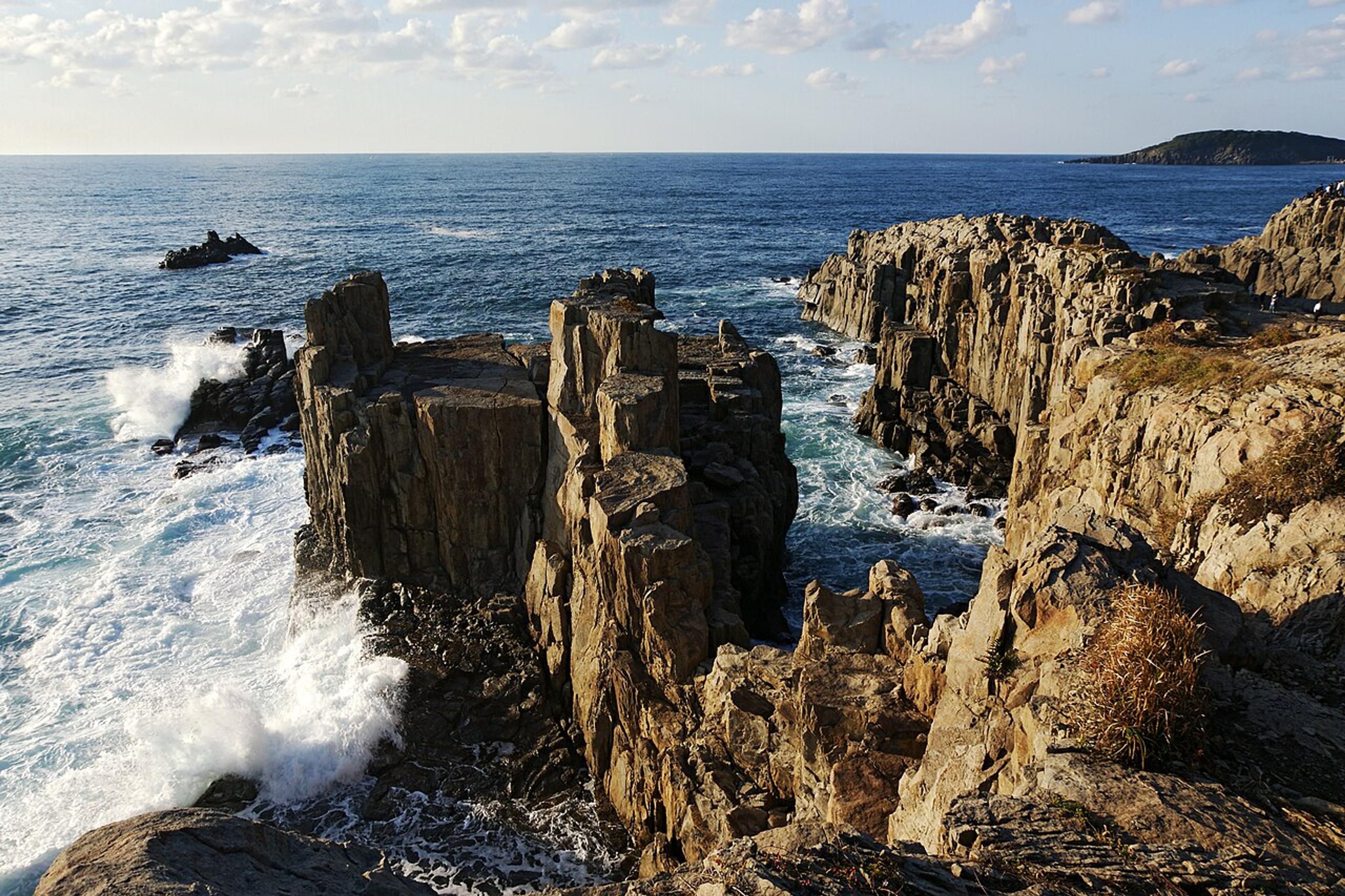 Echizen Coast and Dinosaur Valley