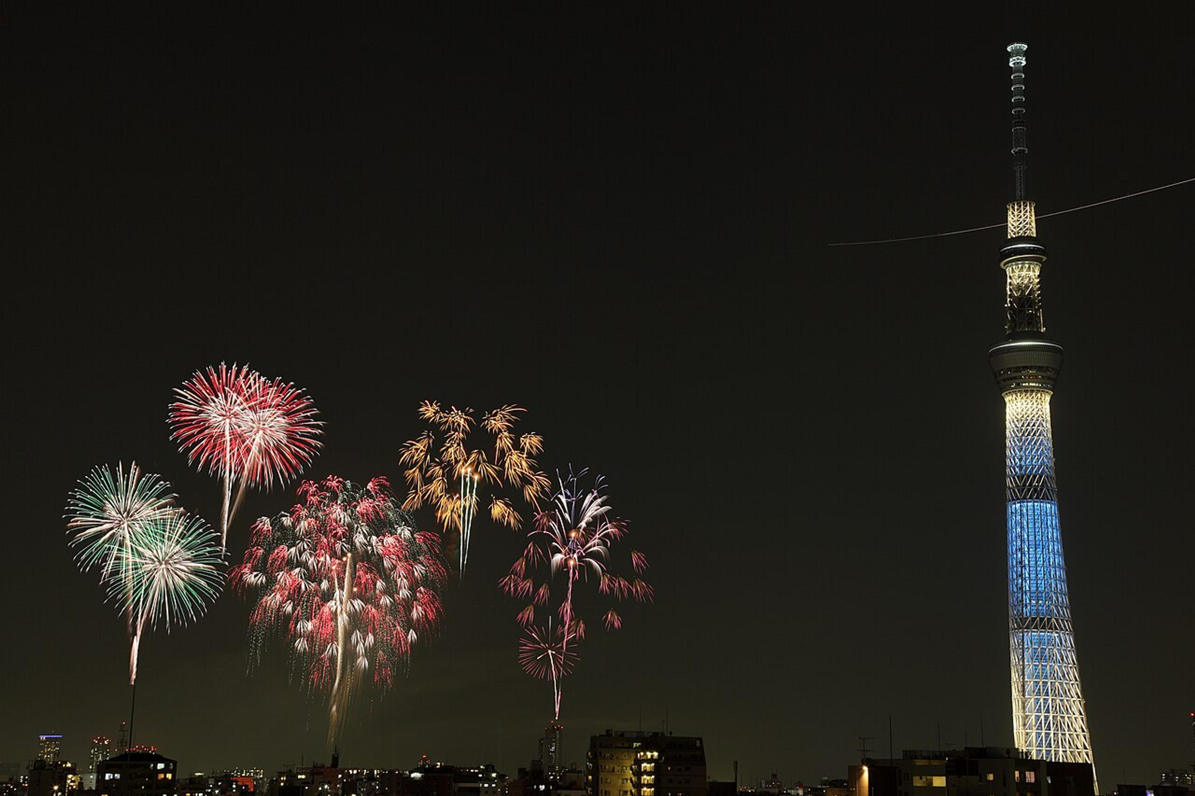 Summer Hanabi: Japan's Fireworks Calendar