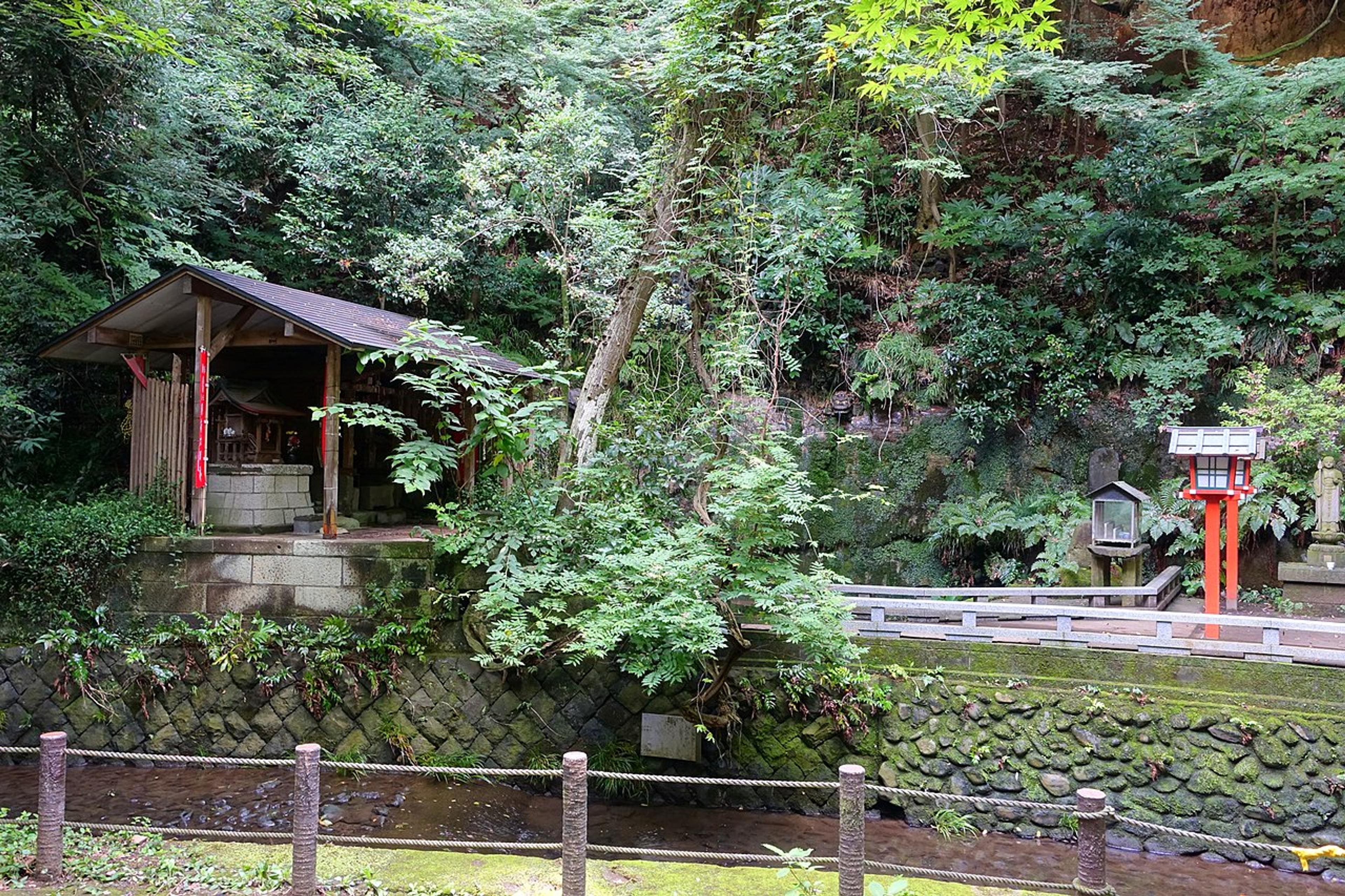 Secret Tokyo & Beyond