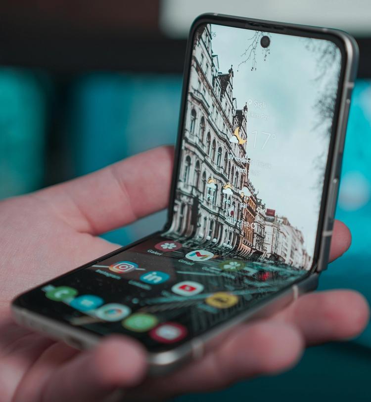 flip phone flip phone