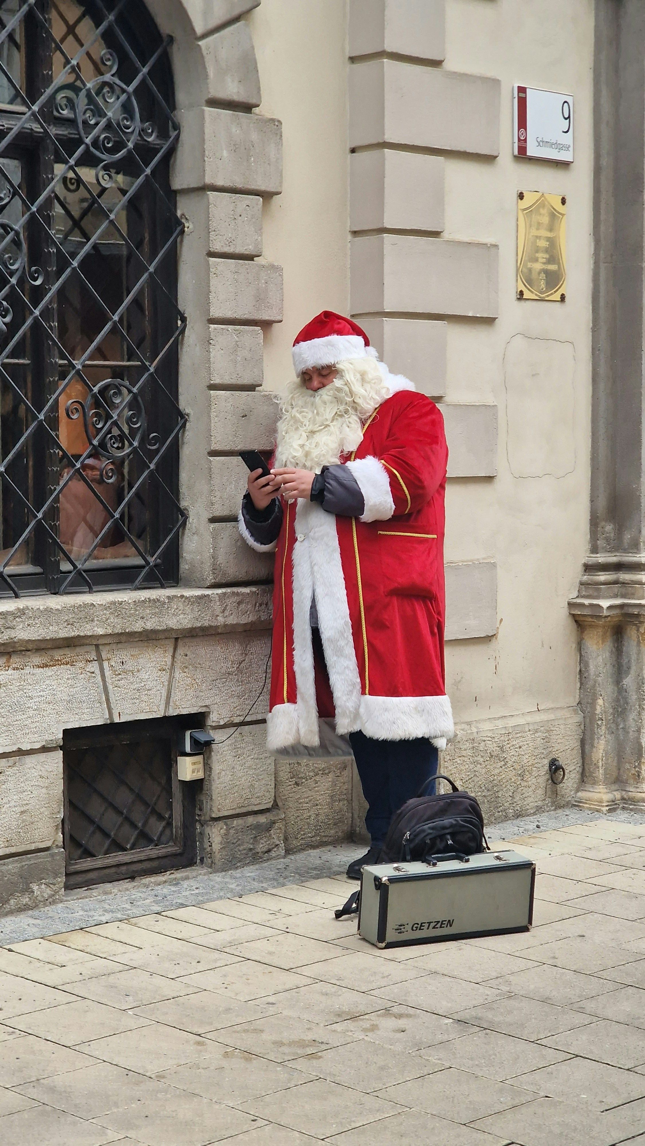 santa using apps