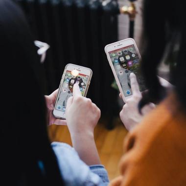 businesses using phone businesses using phone