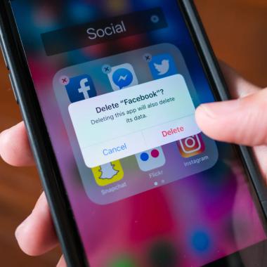 deleting apps deleting apps