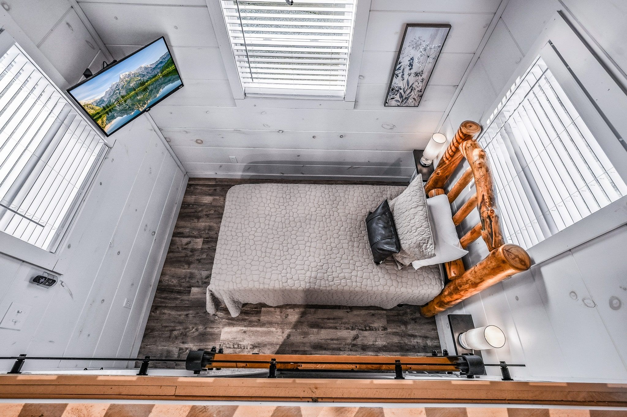 Twin Bed Nook