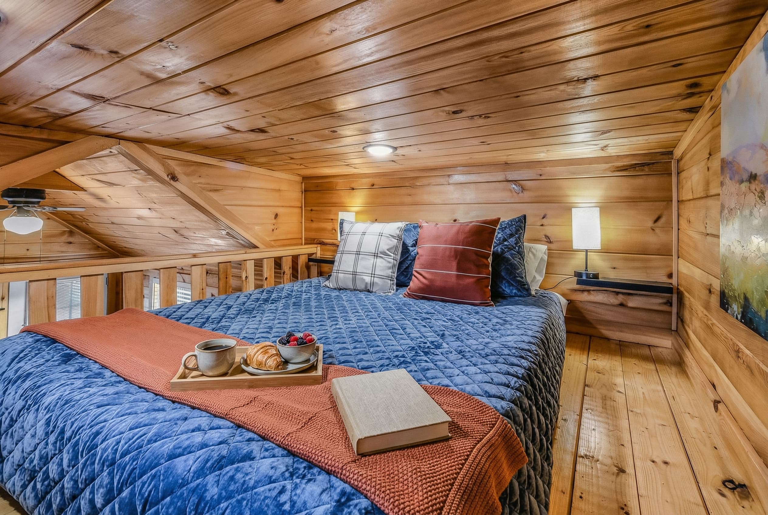 Queen Loft