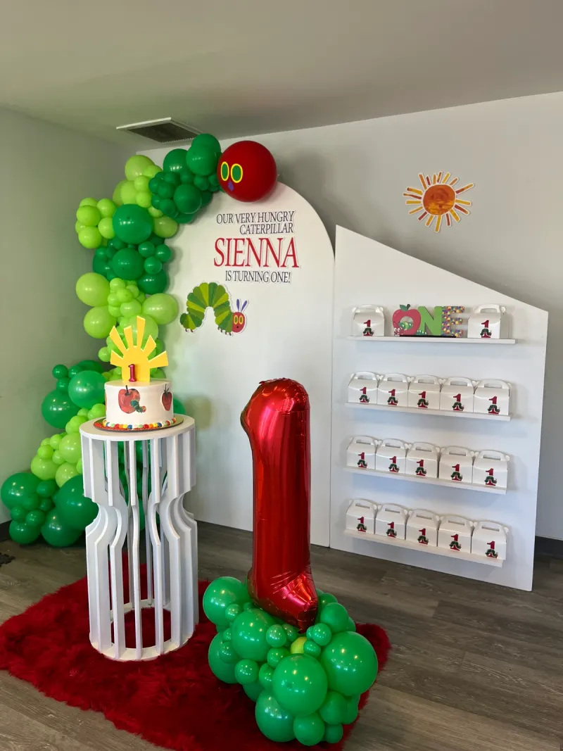 The Very Hungry Caterpillar Display With Gift Boxes