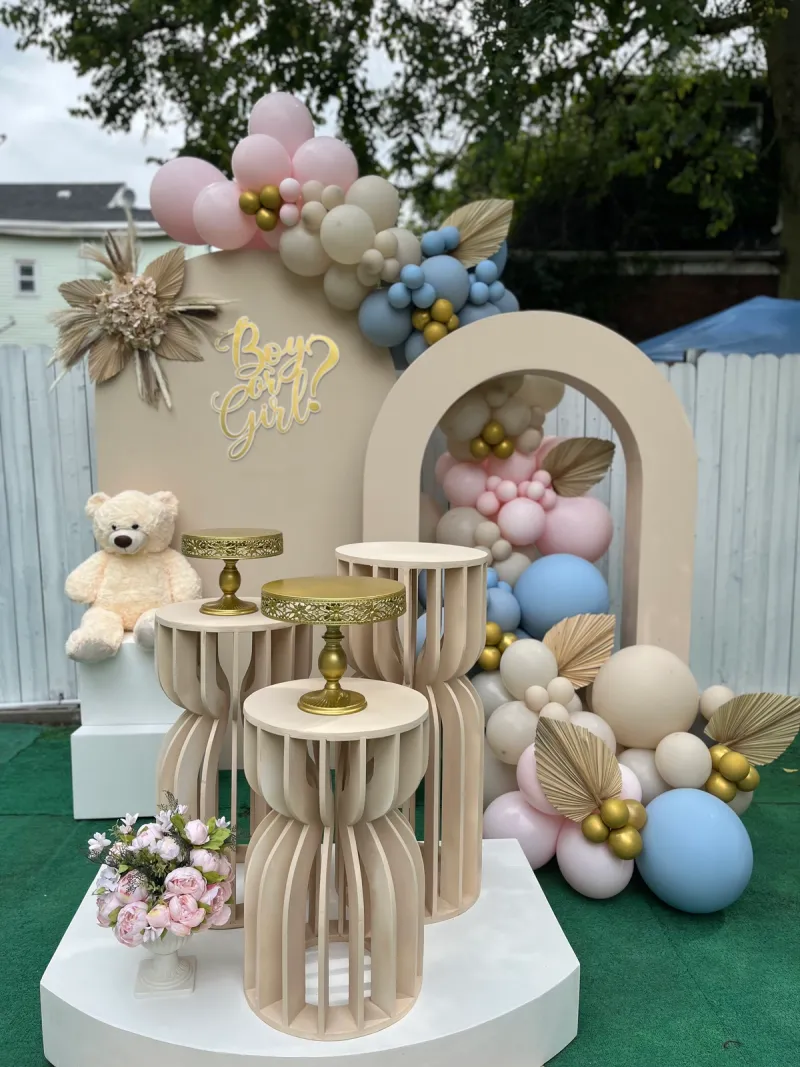 Unknown Gender Reveal Display without Desserts