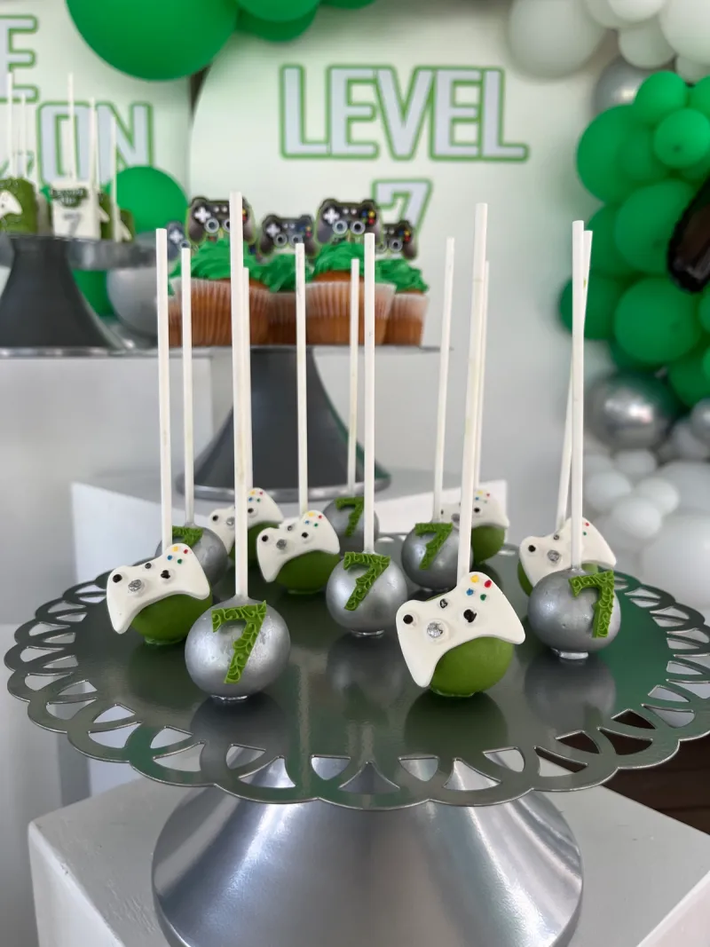 Game On Level 7th Cake Pops