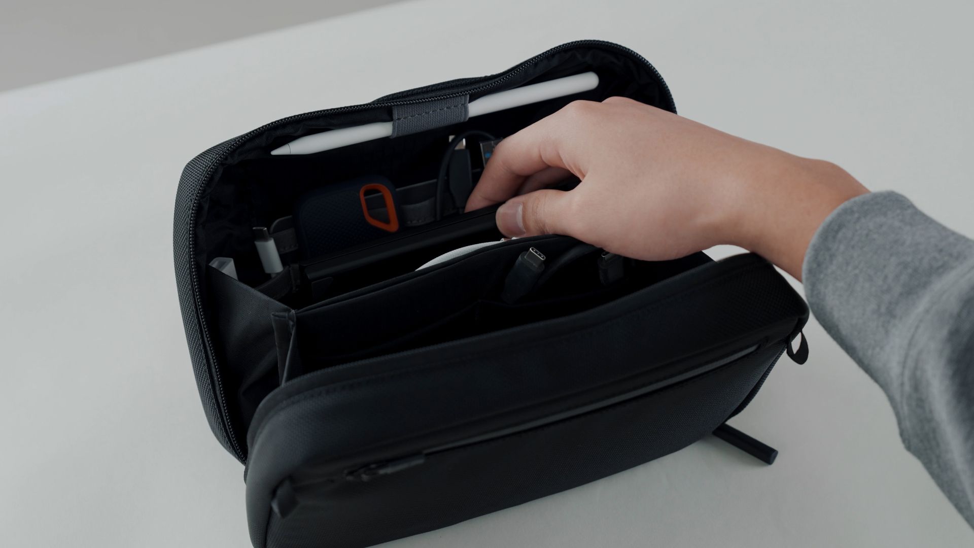 The Tokyo Techpack Pouch Max - Ergofinite