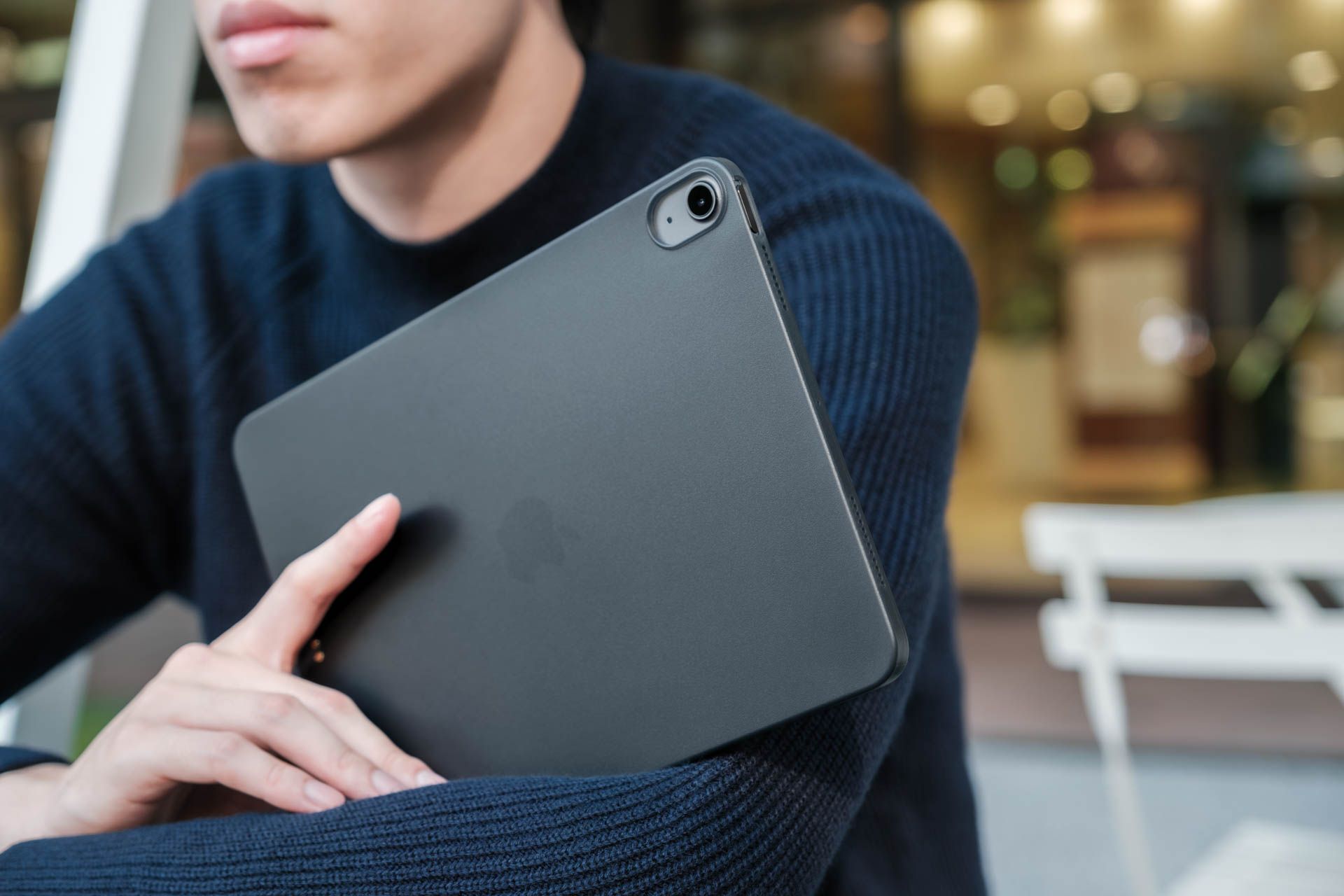 THE FROST AIR (iPad Air) - 超軽量、超薄型「ほぼ、裸」iPad Air ケース