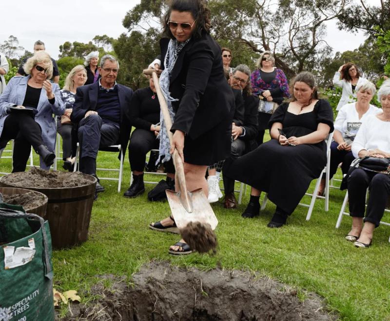 Mornington Green Photos: Tree Burial Process by Family.
