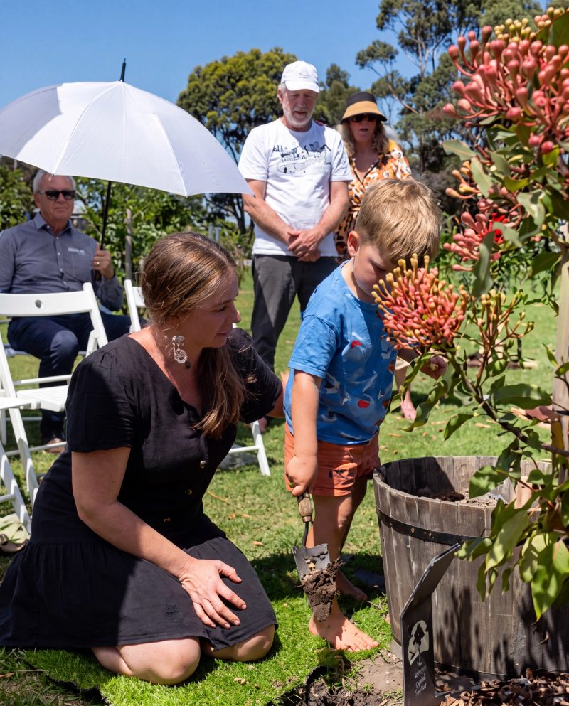 celebrant of ceremony at mornington green