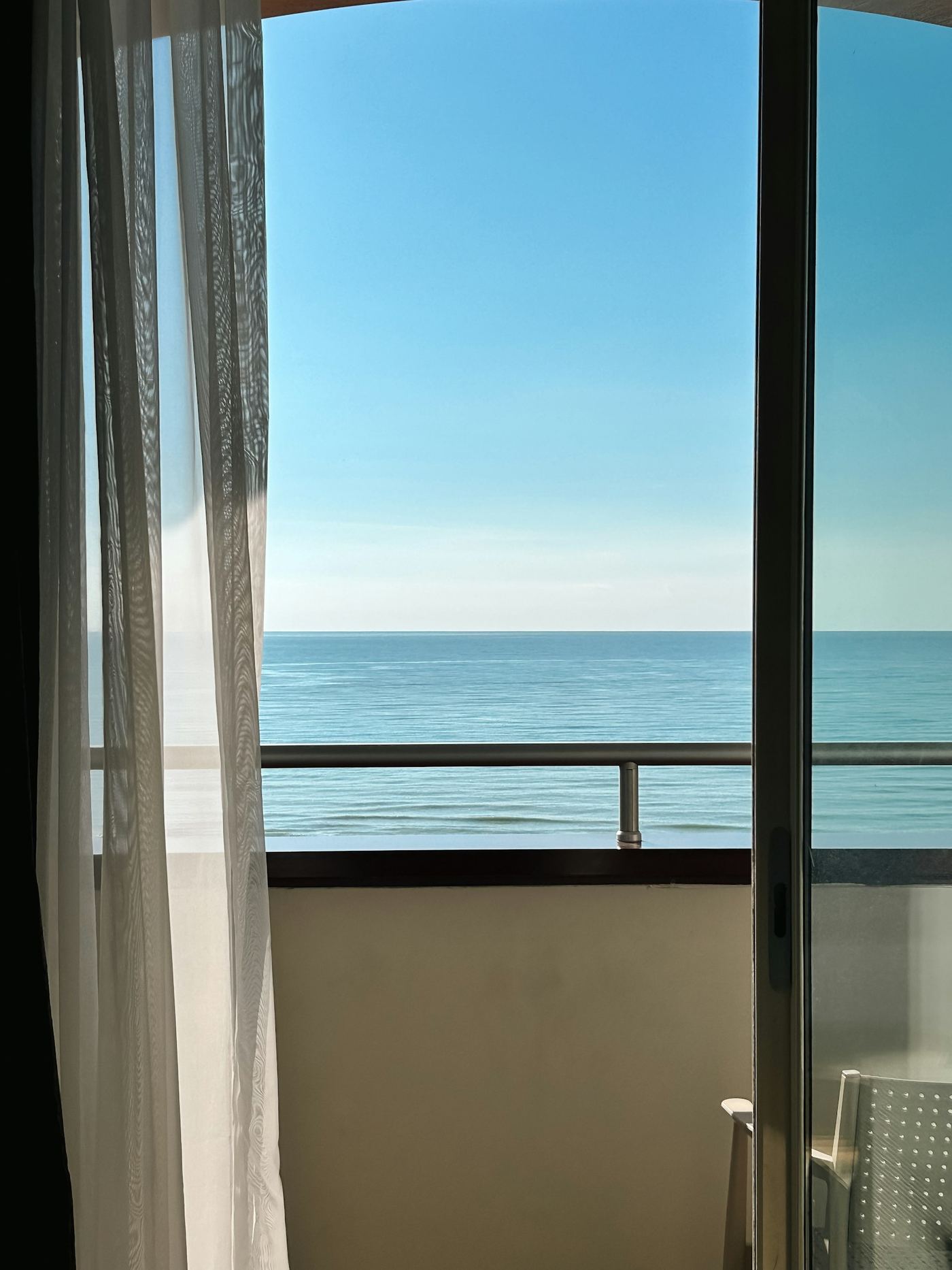 Balcony with a view of the sea