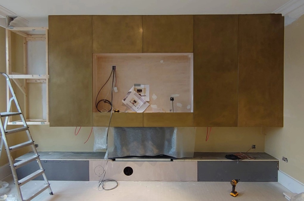 CEEN-Objects-White-Room-02