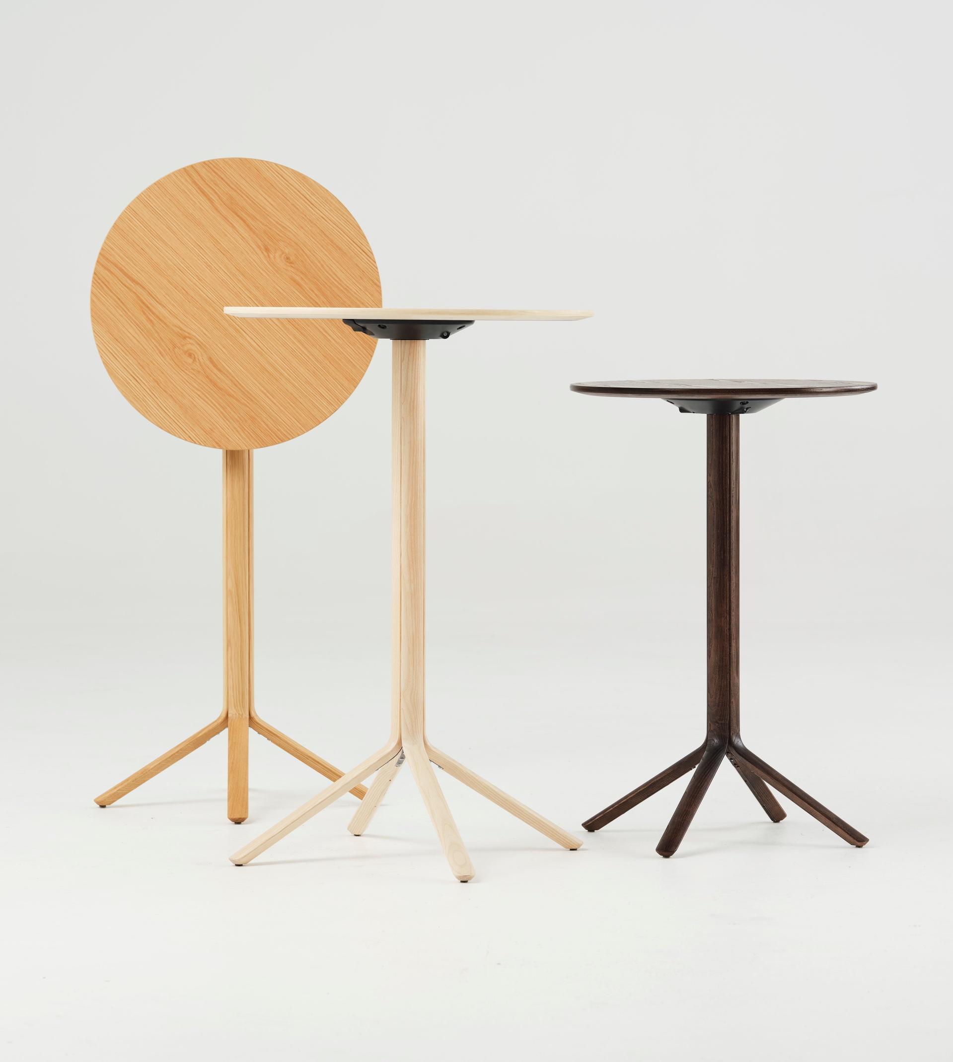 Peel pelarbord finns i olika höjder