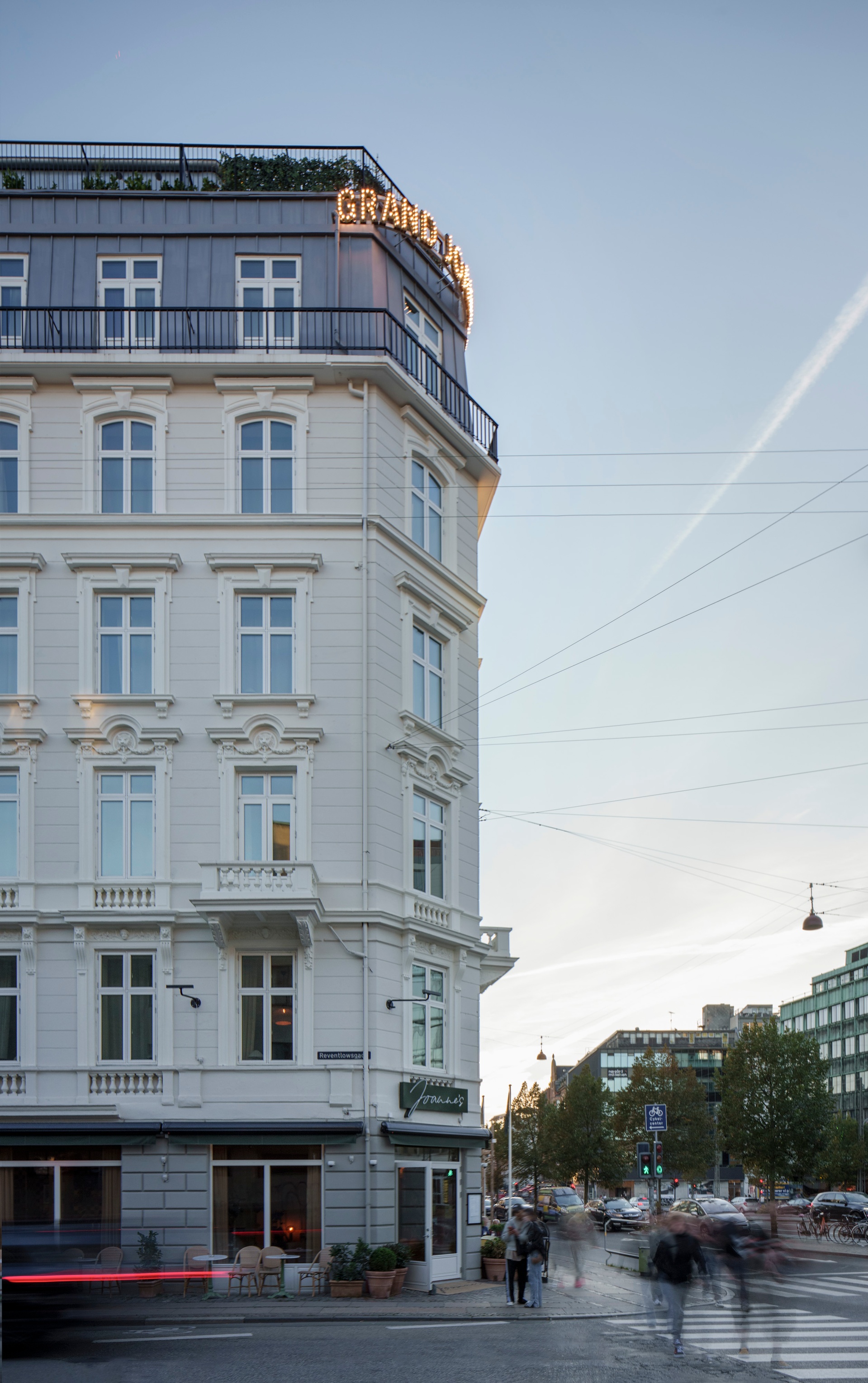 Hotell Grand Joanne i Köpenhamn, kvällsljus. Krook & Tjäder