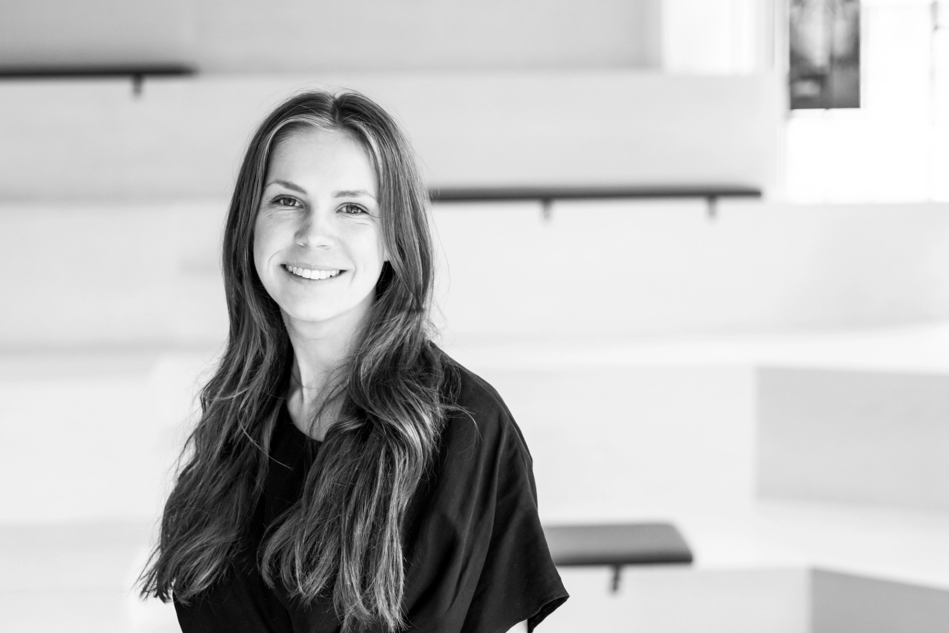 Medarbetarbild Maria Tjäder, civilingenjör inom miljö och hållbarhet på Krook & Tjäder