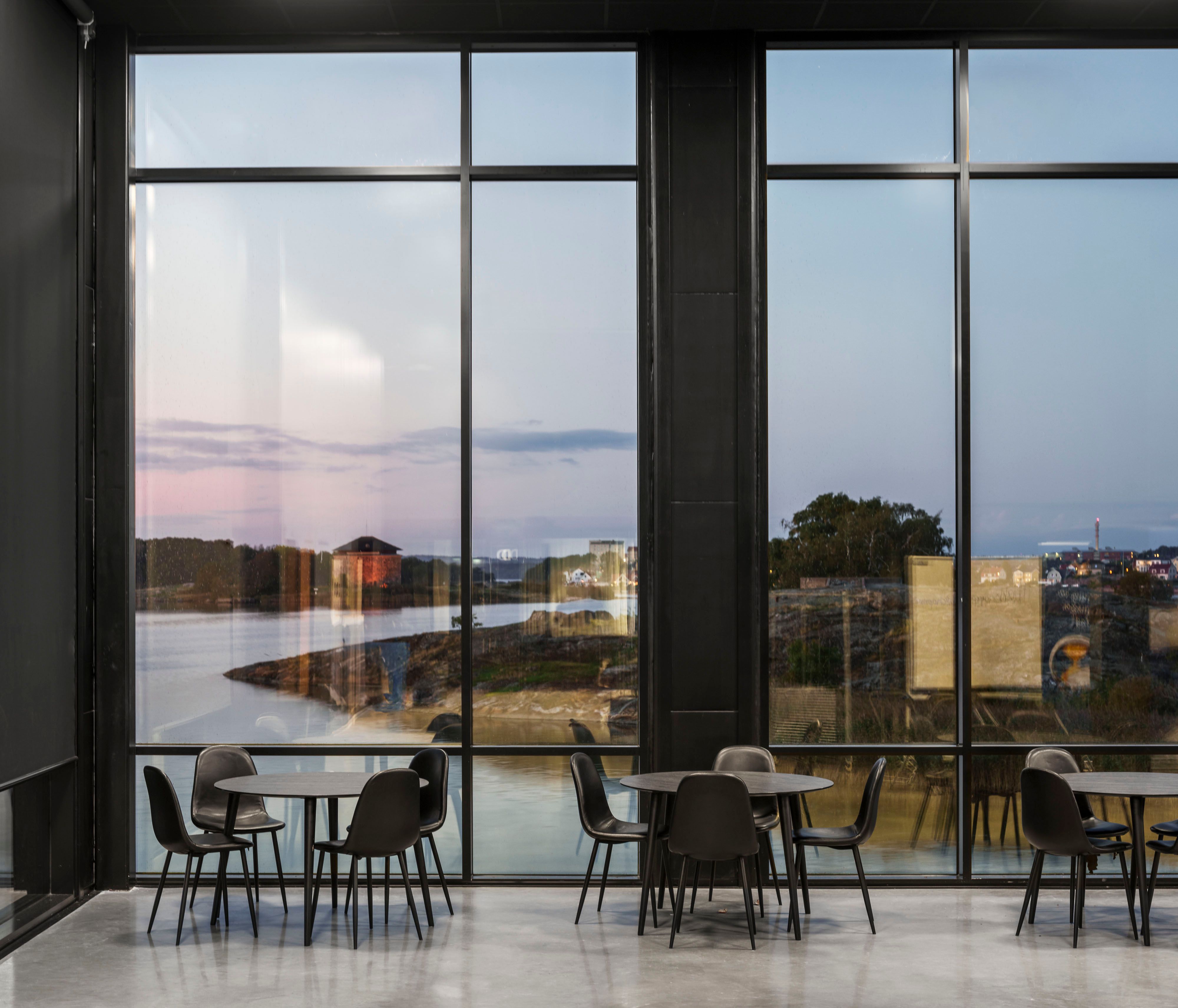 Brinova Arena Karlskrona. Utblick mot vattnet. 