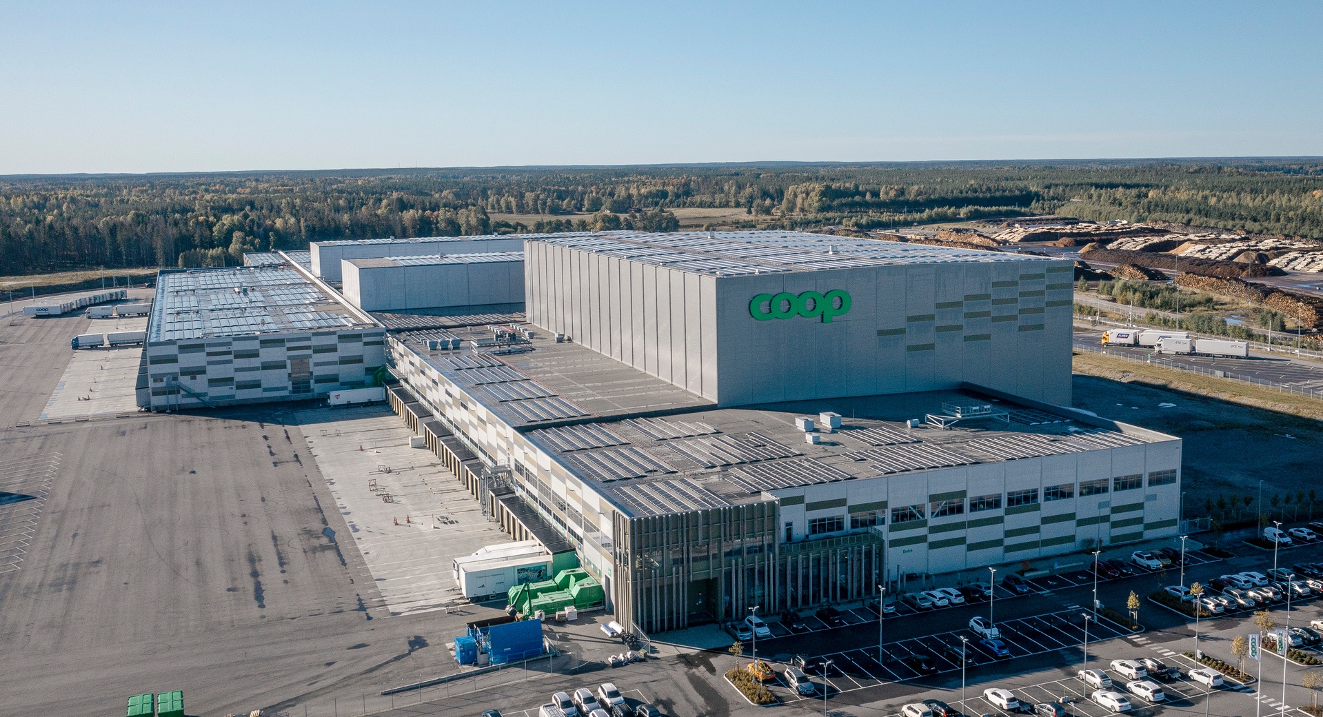 COOP automotive terminal flygfoto
