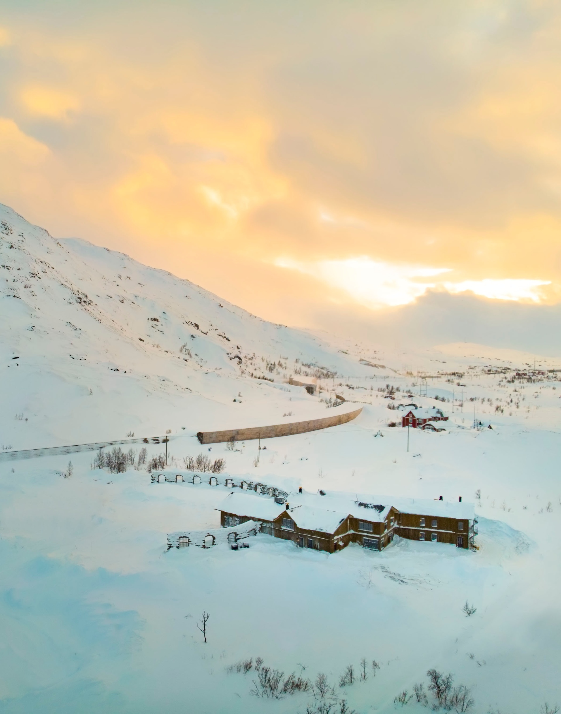 Niehku Mountain Villa exteriör i vinterlandskap