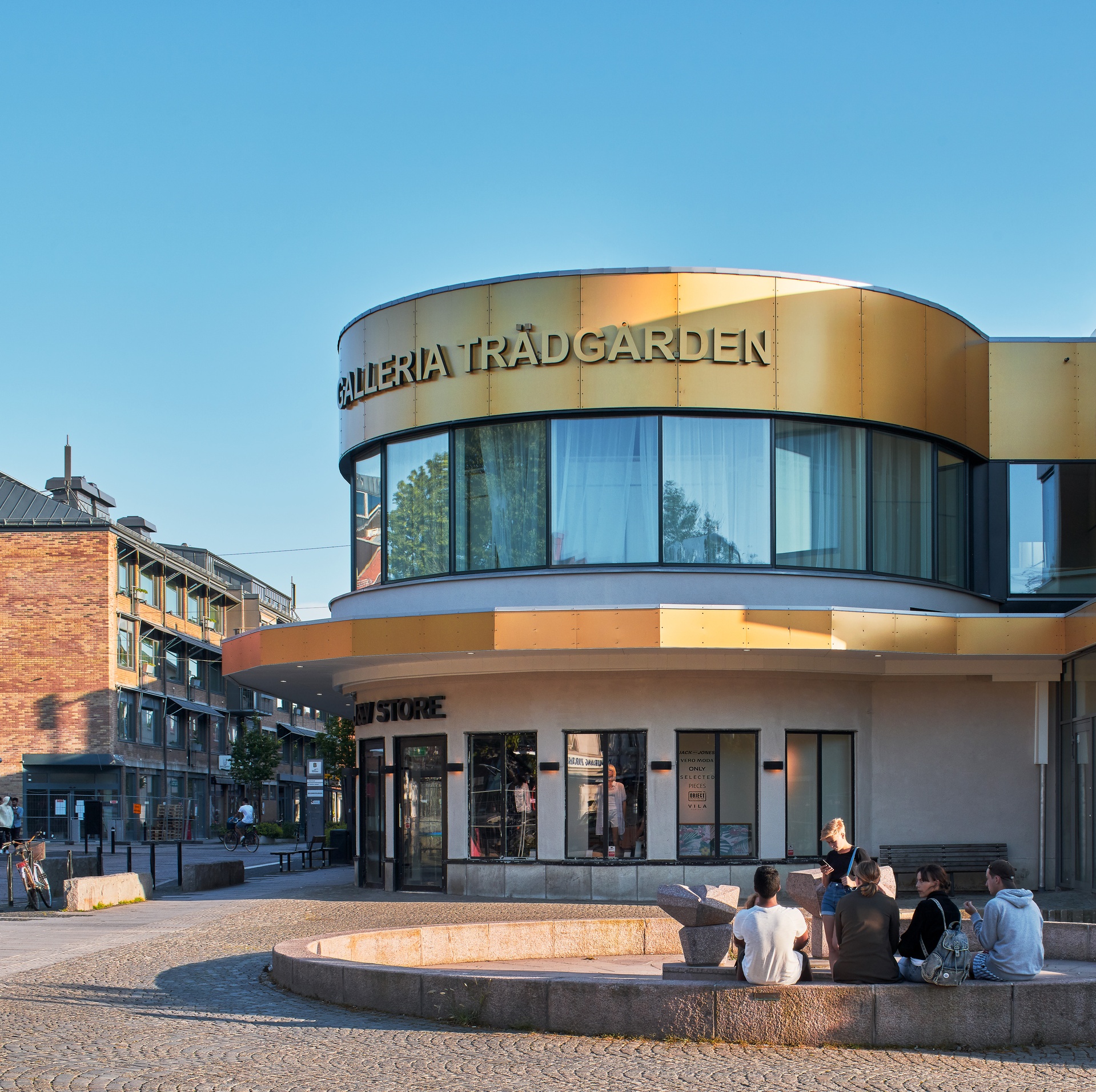 Galleria Trädgården, Varberg