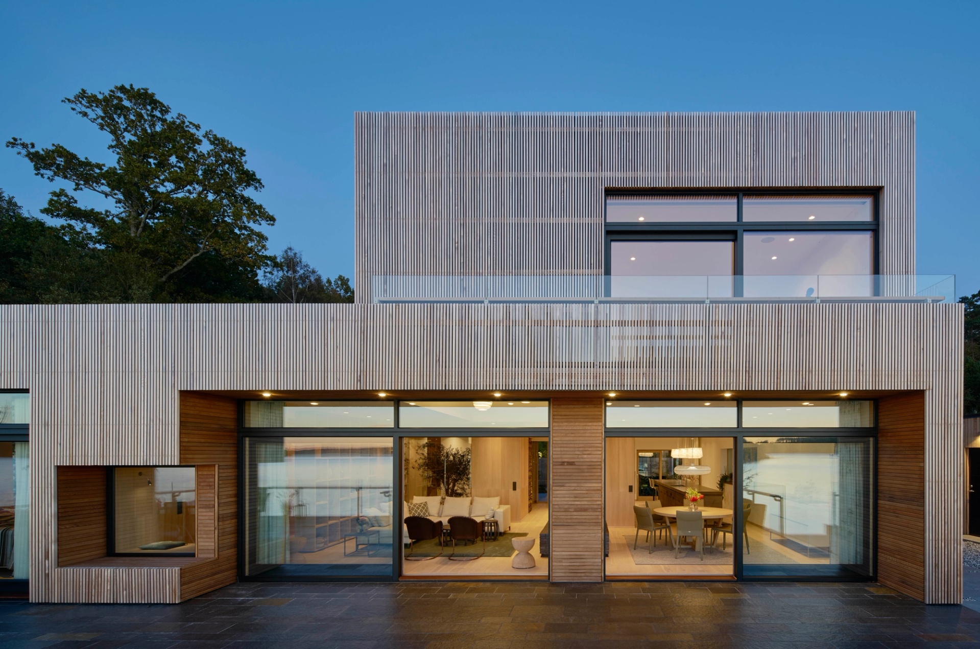 Fasad mot havet på Villa R