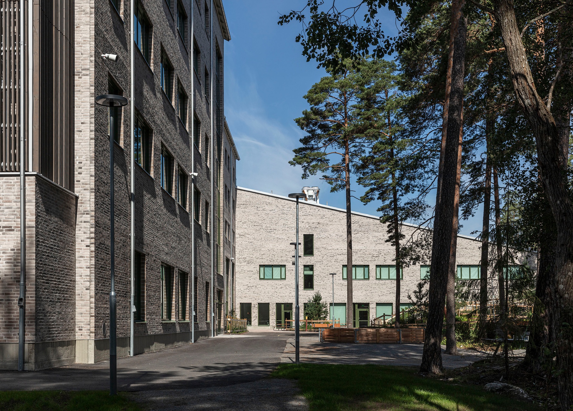 Exteriör skolgård Gottsundaskolan