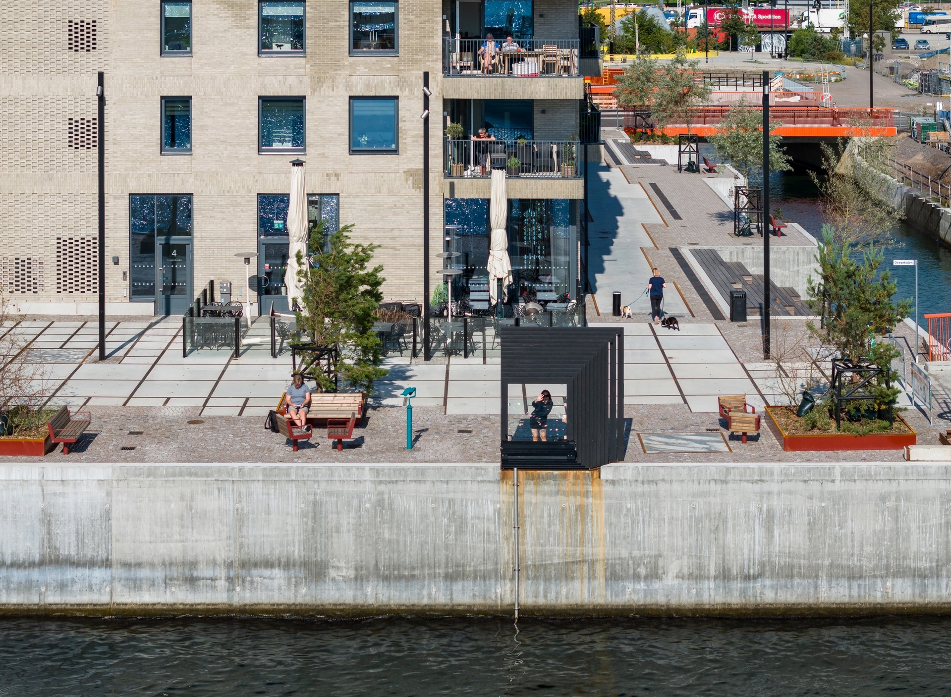 OPS Paviljonger, stadsmöbel på kajkanten, Oceanhamnen Helsingborg