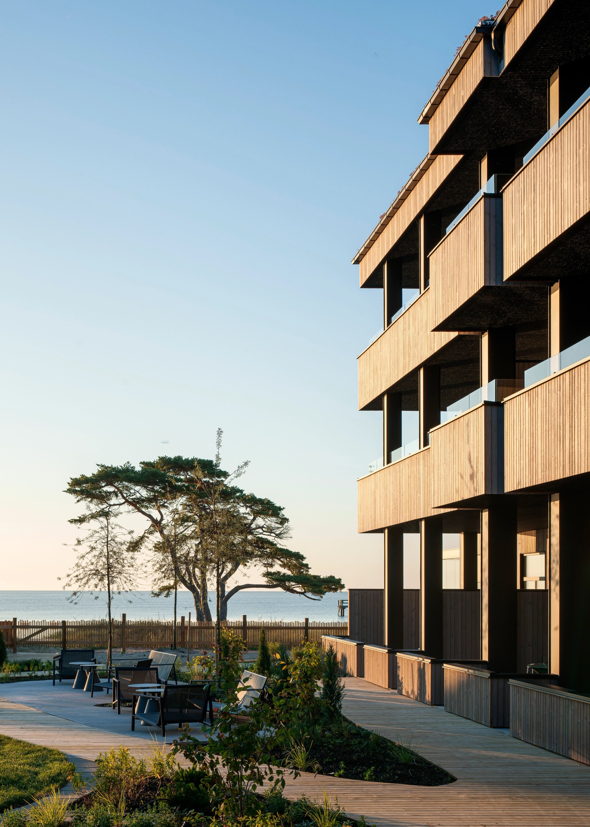 Hotell Åhus Seaside balkonger, vy mot stranden