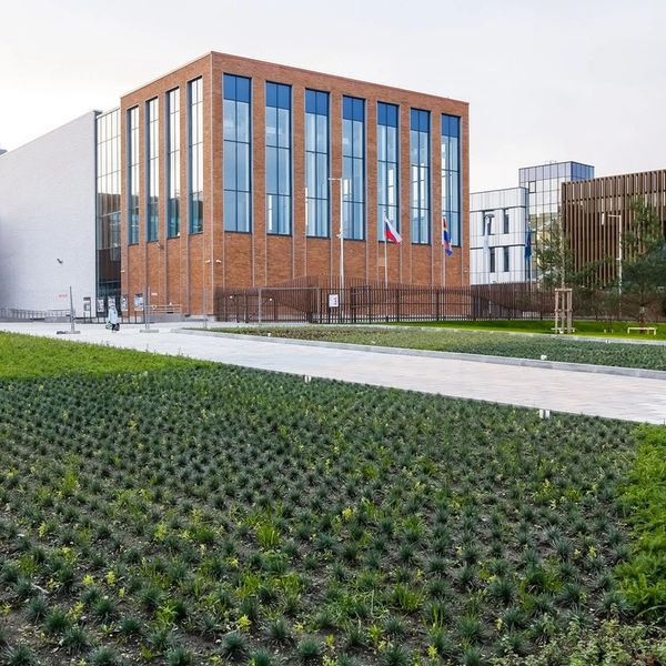 Оснащение Культурно-образовательного комплекса на острове Русский