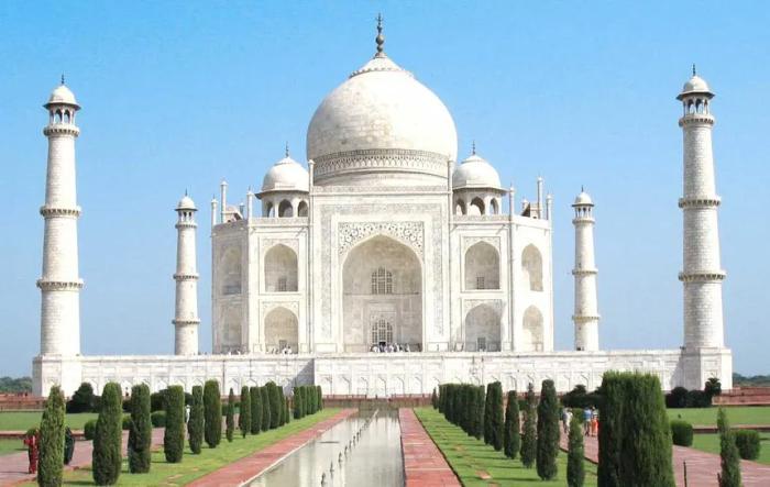 Flights from Auckland to India