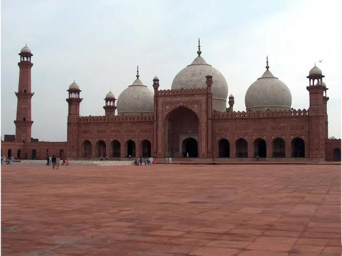 Flights from Auckland to United Arab Emirates