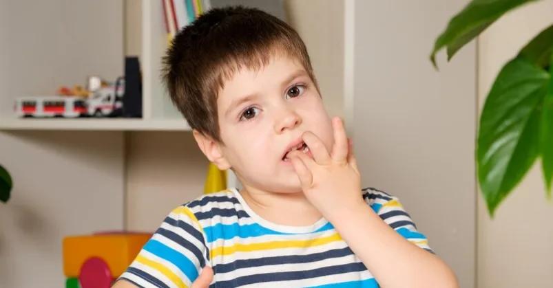 Briser le silence : comment reconnaître et traiter le mutisme sélectif
